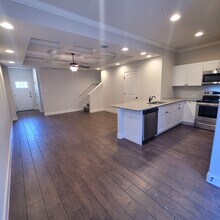 6423 Melanzane Ave in San Antonio, TX - Building Photo - Building Photo