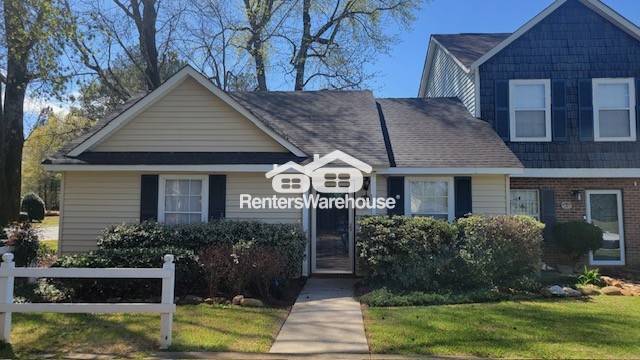 101 Sussex Ave in Mcdonough, GA - Building Photo