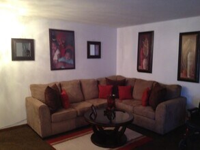 3104 Hascall St, Unit 2br in Omaha, NE - Building Photo - Building Photo