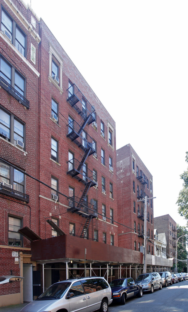 2706-2710 Bainbridge Ave in Bronx, NY - Building Photo - Building Photo