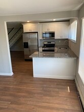 305 Northpark Dr in Levittown, PA - Building Photo - Building Photo
