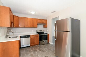 111 NW 21 St in Pompano Beach, FL - Building Photo - Building Photo