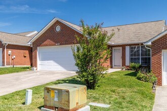 4405 Greenfern Way in Knoxville, TN - Foto de edificio - Building Photo