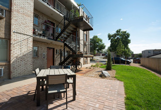 Light Rail West Apartments in Denver, CO - Building Photo - Building Photo