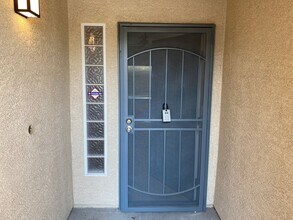 10809 Garden Mist Dr in Las Vegas, NV - Building Photo - Building Photo