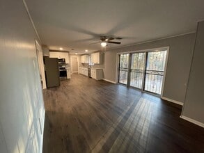 127 Charlon St in Hot Springs, AR - Foto de edificio - Building Photo