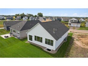 2133 Westpointe Dr in Hastings, MN - Building Photo - Building Photo