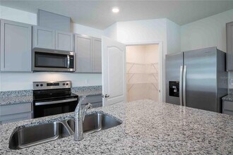 4827 Cranberry Wy in Lakeland, FL - Building Photo - Building Photo