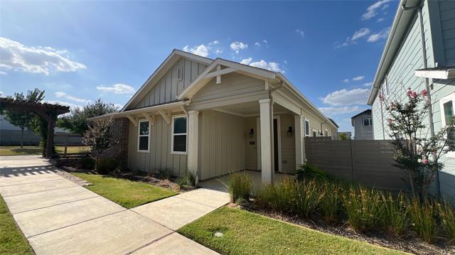property at 1833 Woodlawn Wy