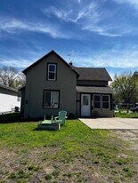 1020 Rosewood St, Unit 2 in Brainerd, MN - Building Photo