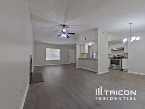 201 Raintree Dr in Irmo, SC - Building Photo - Building Photo