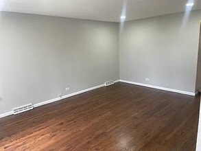 315 Oglesby Ave in Calumet City, IL - Building Photo - Building Photo