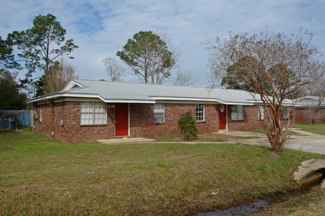 921-923 Bremen Ave in Pensacola, FL - Foto de edificio - Building Photo