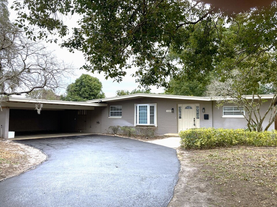 1220 Sidcup Rd in Maitland, FL - Building Photo