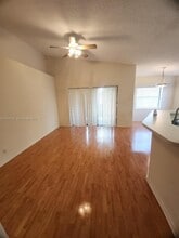9999 Summerbreeze Dr in Sunrise, FL - Building Photo - Building Photo