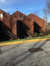 1 Red Lodge Dr-Unit -8 in Vernon, NJ - Building Photo - Building Photo