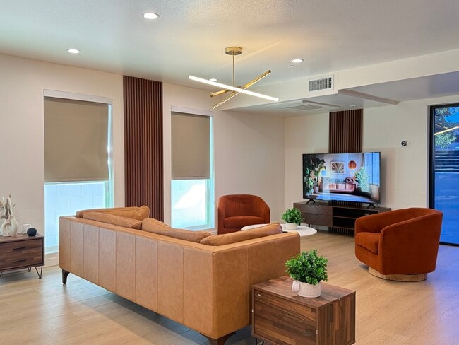 1929 N Commonwealth Ave, Unit 215 in Los Angeles, CA - Foto de edificio - Building Photo