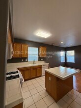 10628 Siskiyou Ln in Stockton, CA - Building Photo - Building Photo