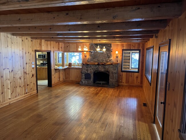 3501 Devils Gulch Rd, Unit Main House in Estes Park, CO - Building Photo - Building Photo