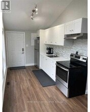11 13th St S in Wasaga Beach, ON - Building Photo - Building Photo