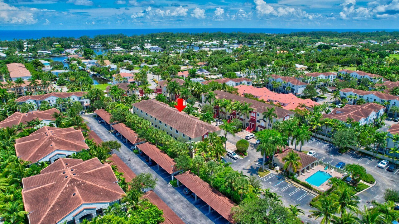 525 Bayfront Dr in Boynton Beach, FL - Building Photo