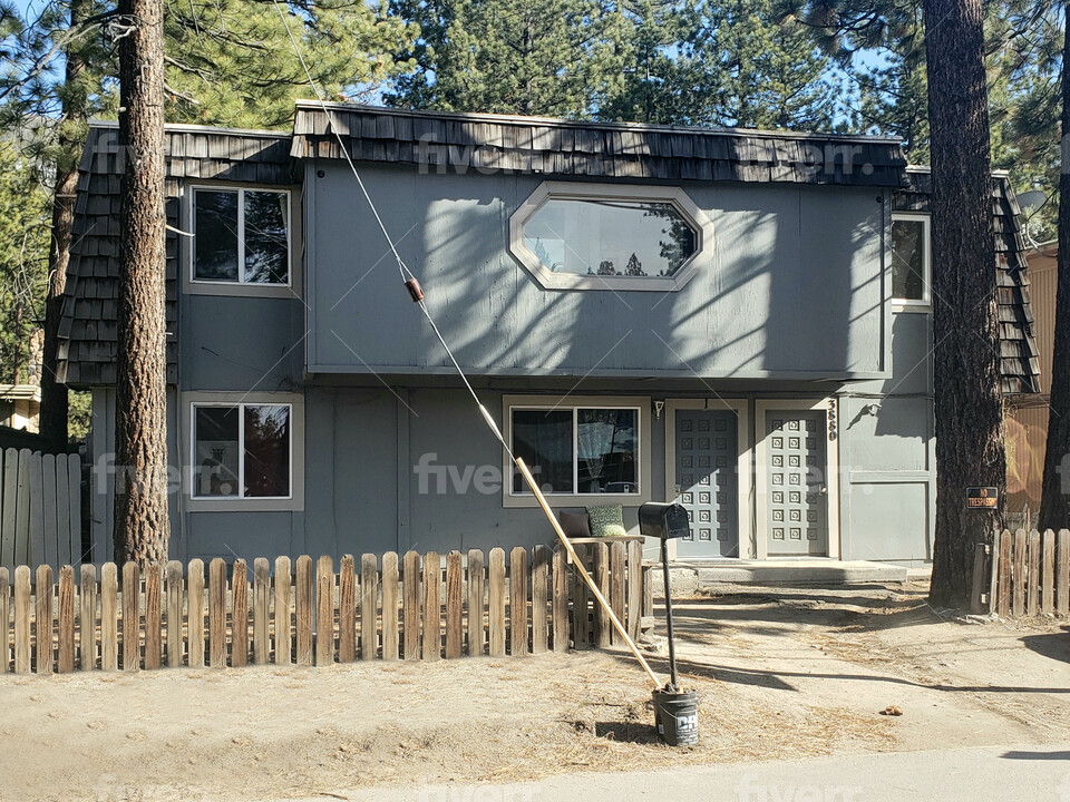 3880 Pioneer Trl in South Lake Tahoe, CA - Building Photo