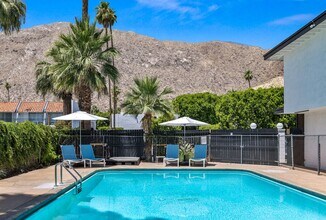 372 S Belardo Rd in Palm Springs, CA - Building Photo - Building Photo