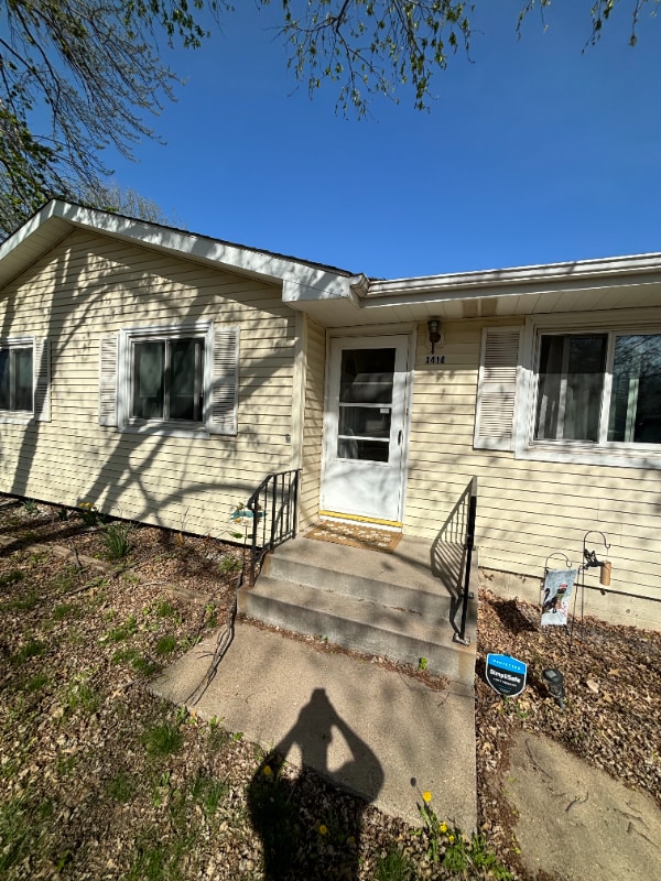 property at 1416 SW 15th St
