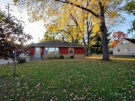 8726 Portland Ave S in Bloomington, MN - Building Photo