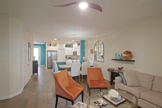 4214 N Dixie Hwy in Oakland Park, FL - Building Photo - Building Photo