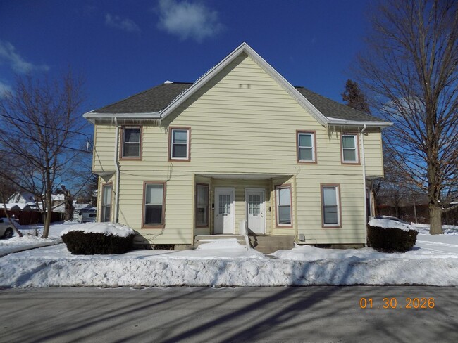 property at 402 W 5th St