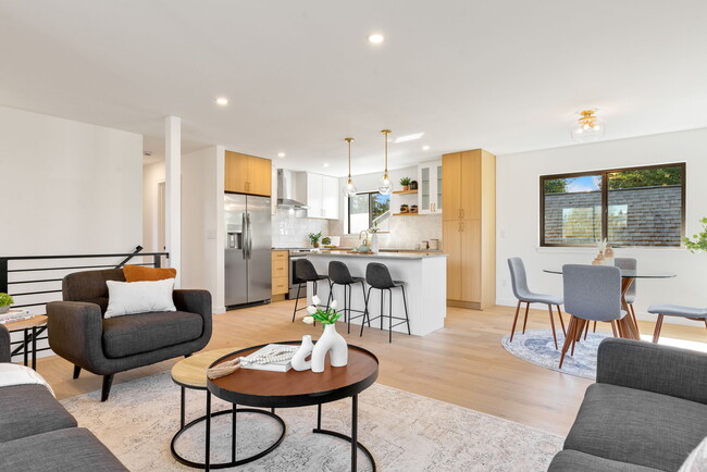 property at 129 N 136th St