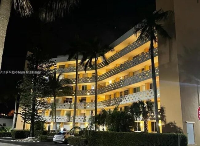 2400 NE 9th St in Fort Lauderdale, FL - Building Photo - Building Photo