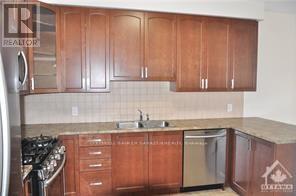 217 Losino Cres in Ottawa, ON - Building Photo - Building Photo