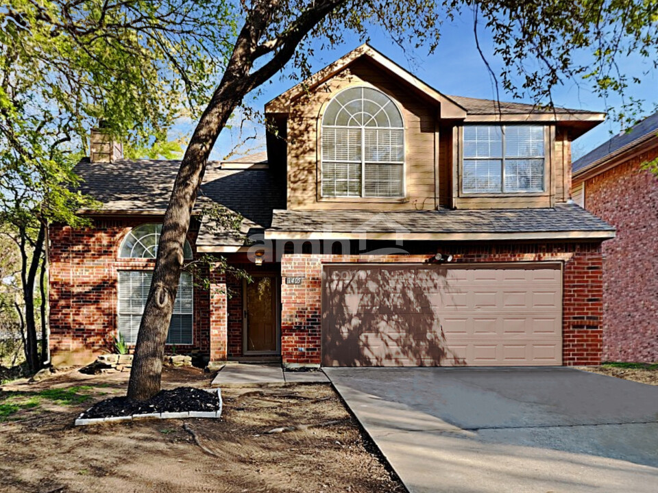 1405 Timber Creek Rd in Flower Mound, TX - Building Photo