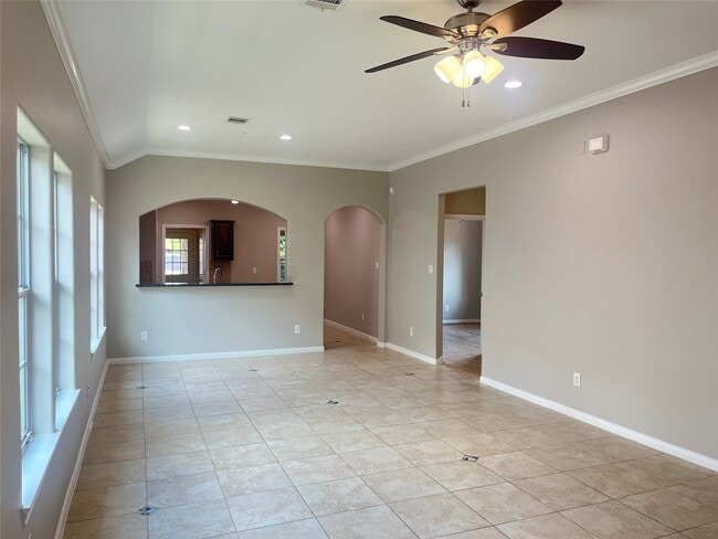 property at 6430 Skyview Dr