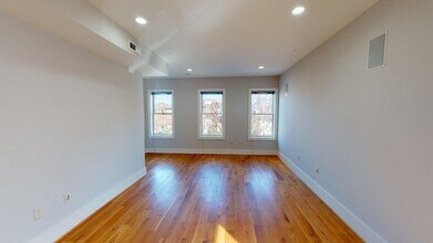 1159 Oates St NE, Unit 2A in Washington, DC - Foto de edificio - Building Photo