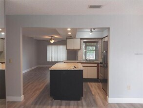 3962 Basswood Dr in Sarasota, FL - Building Photo - Building Photo