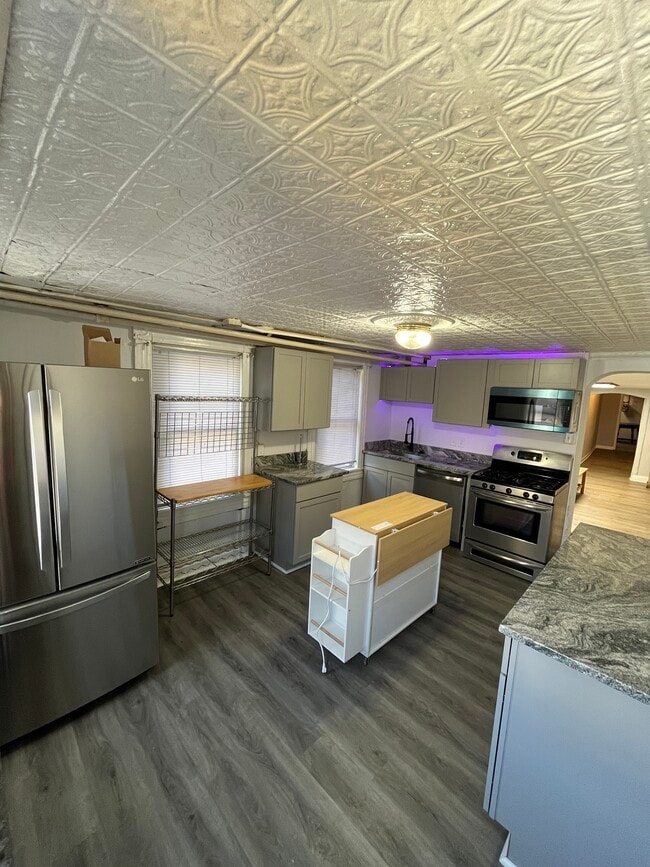 property at 118 S Washington St