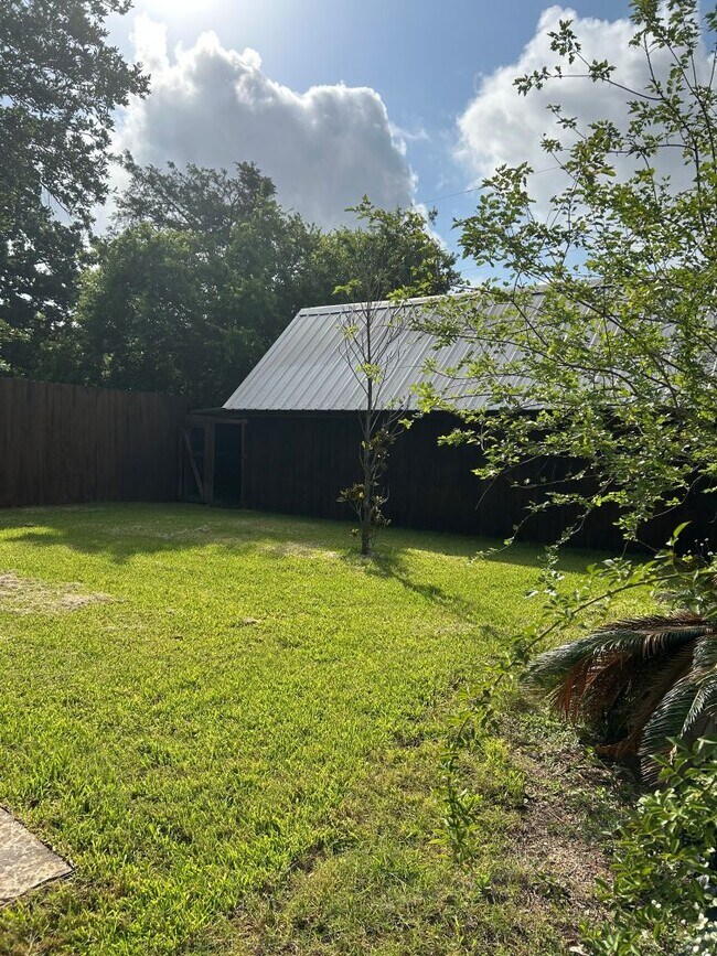 906 Gilchrist Ave in College Station, TX - Building Photo - Building Photo