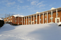 Mill Street Gardens in Woburn, MA - Foto de edificio - Building Photo