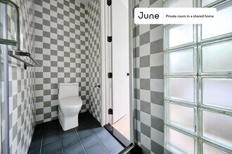 Room in Shared 3 bed/3 bath home in Queens, NY - Building Photo - Building Photo