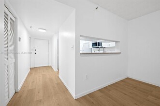 8900 Collins Ave in Surfside, FL - Building Photo - Building Photo