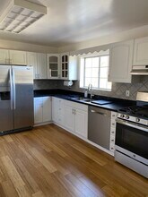 608 N Electric Ave, Unit B in Alhambra, CA - Foto de edificio - Building Photo