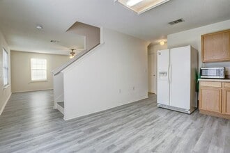 6417 Marble Creek Loop in Austin, TX - Building Photo - Building Photo