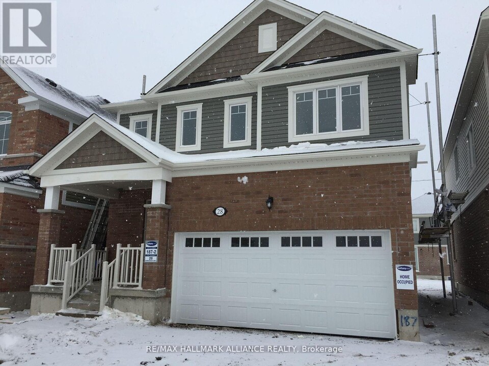28 Wannamaker Cres in Cambridge, ON - Building Photo