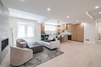 116 Columbia St in Brookline, MA - Building Photo - Interior Photo