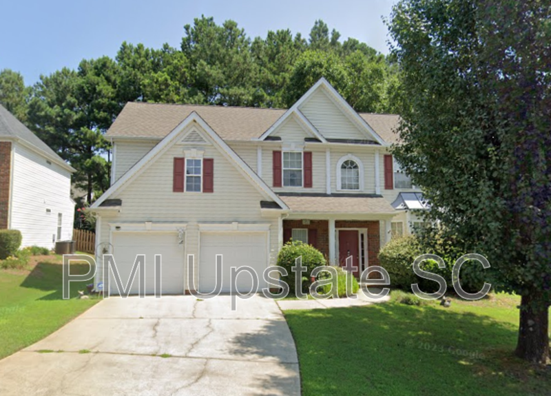 307 Woodruff Lake Way in Simpsonville, SC - Building Photo