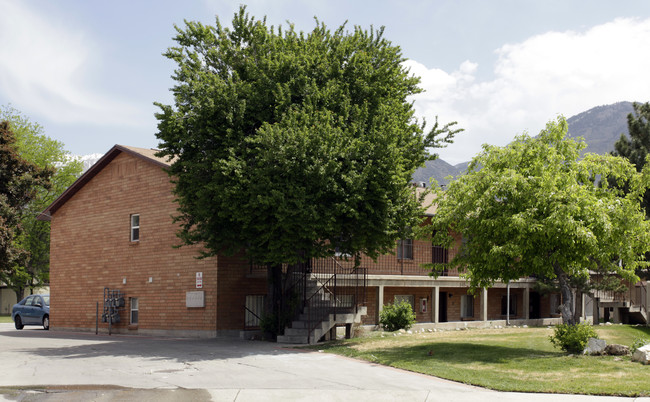 680 W Le Bon Cir in Provo, UT - Foto de edificio - Building Photo