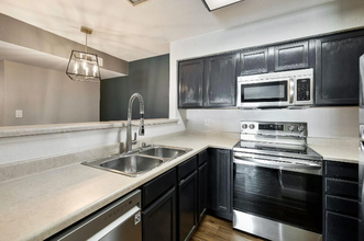 2881 Huntington Blvd in Fresno, CA - Building Photo - Building Photo